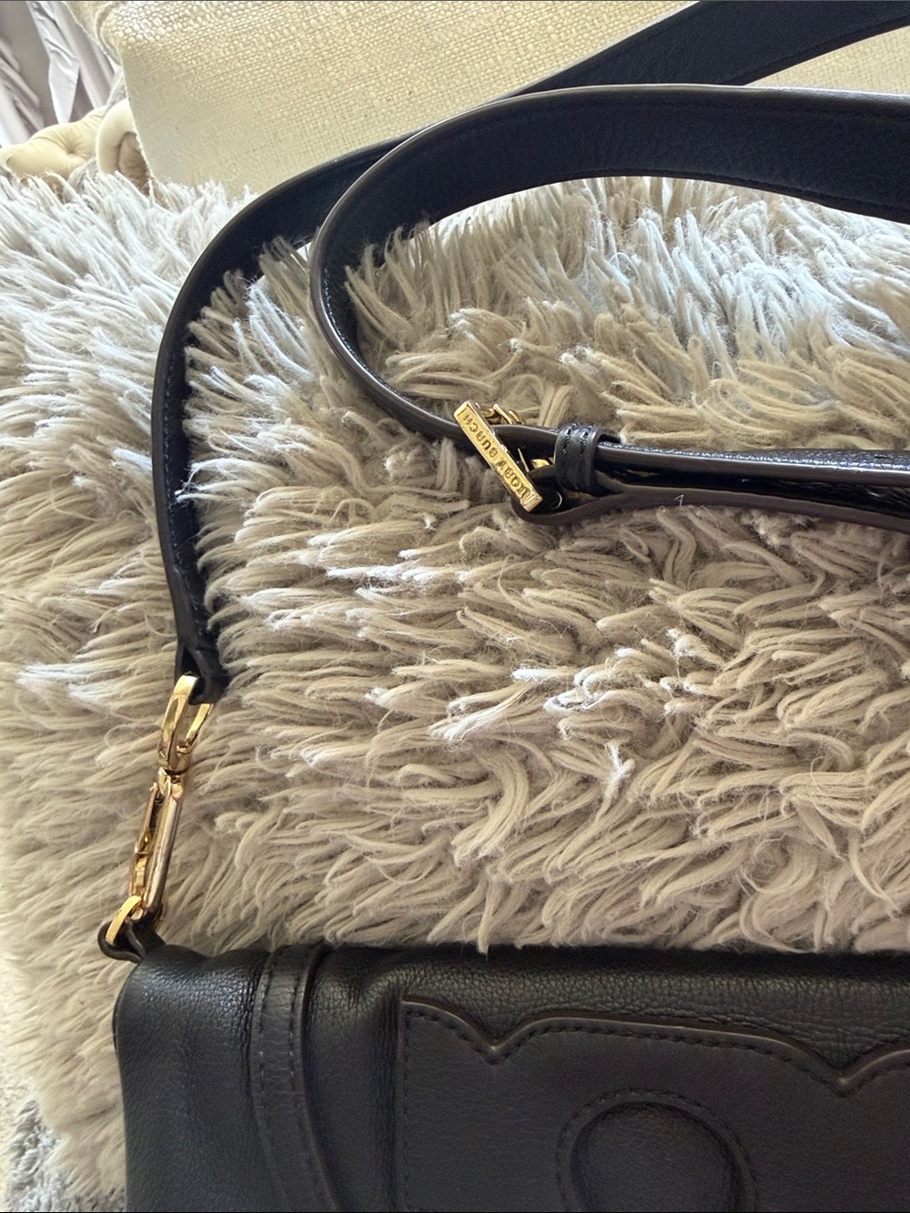 Tory Burch Black Pebbled Leather Shoulder Bag with Logo Flap - Picture 2 of 8